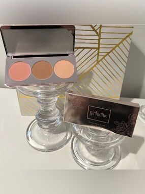 ✨ Girlactik Bronzer + Blush + Highlighter Palette ✨ 3-in-1 Face Trio ($36 Value)